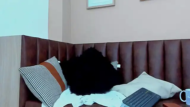 naugthy dominant online show from 02.05.25