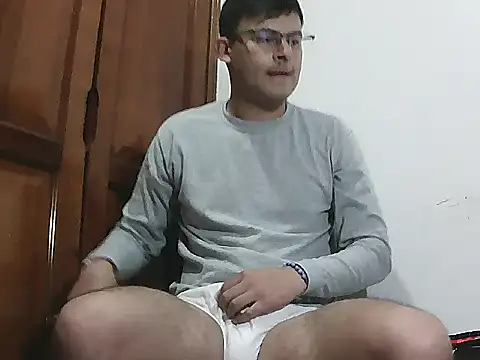 Snapshot of Nicolds14 chatting on 11.06.25 Nicolds14 online show from 11.06.25