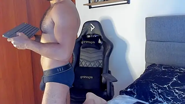 Snapshot of ethaanjones chatting on 03.15.26 ethaanjones online show from 03.15.26