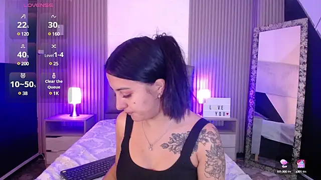 isabella smith  online show from 03.22.25