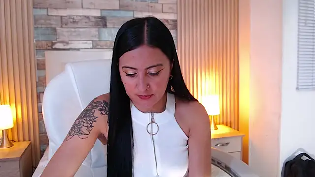 isabella smith  online show from 11.10.25