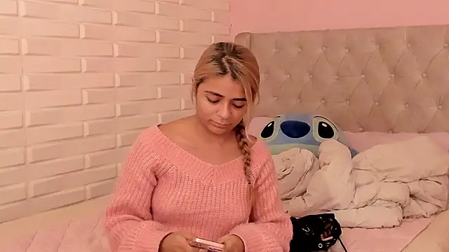 pamell col online show from 12.18.24