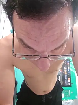 Snapshot of Iliketocooksquirt25 chatting on 03.04.26 Iliketocooksquirt25 online show from 03.04.26