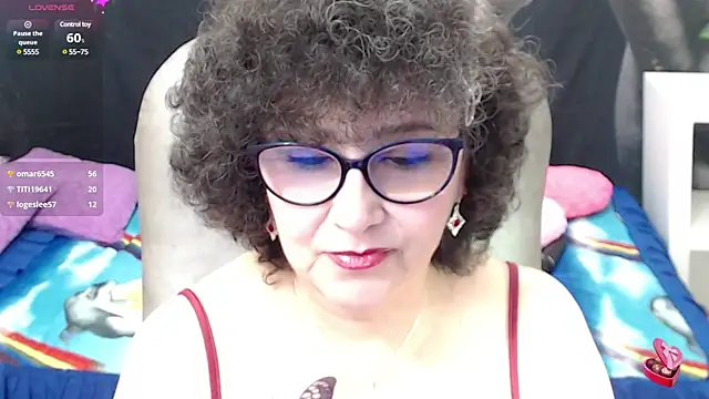 Snapshot of cataleya_mom chatting on 03.08.25 cataleya mom online show from 03.08.25