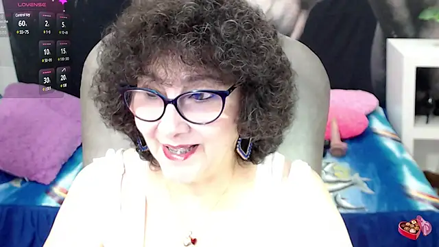 Snapshot of cataleya_mom chatting on 03.14.25 cataleya mom online show from 03.14.25