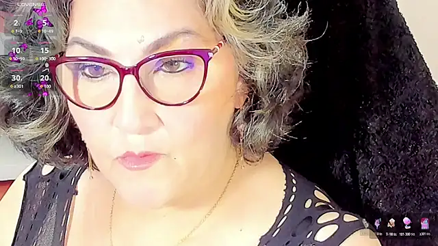 Snapshot of cataleya_mom chatting on 11.20.25 cataleya mom online show from 11.20.25