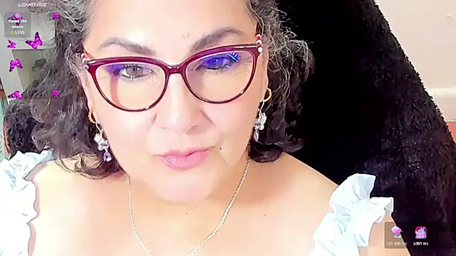 Snapshot of cataleya_mom chatting on 11.22.25 cataleya mom online show from 11.22.25