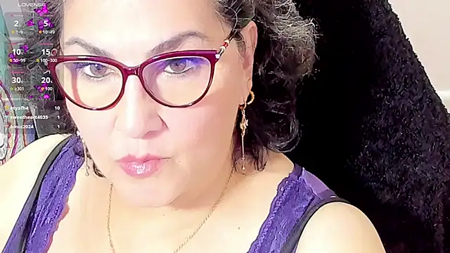 Snapshot of cataleya_mom chatting on 11.23.25 cataleya mom online show from 11.23.25