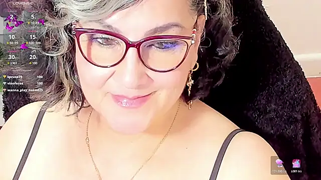 Snapshot of cataleya_mom chatting on 11.25.25 cataleya mom online show from 11.25.25