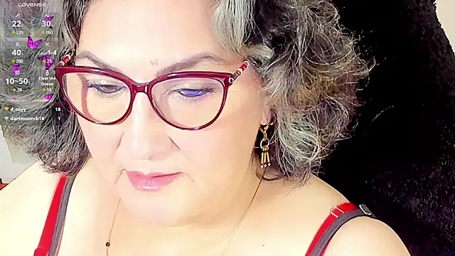 Snapshot of cataleya_mom chatting on 11.28.25 cataleya mom online show from 11.28.25