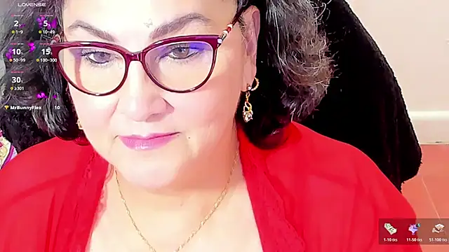 Snapshot of cataleya_mom chatting on 11.29.25 cataleya mom online show from 11.29.25