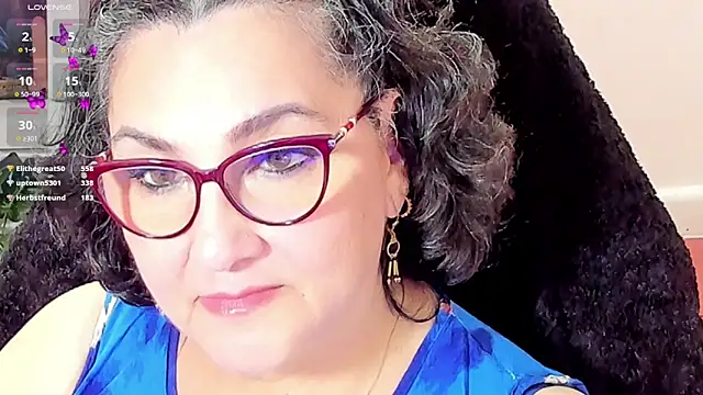 Snapshot of cataleya_mom chatting on 11.30.25 cataleya mom online show from 11.30.25