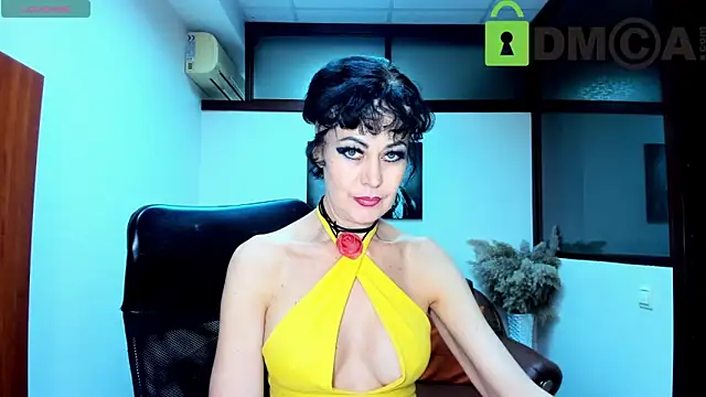 Snapshot of Silvia_Wallec chatting on 02.15.25 Silvia Wallec online show from 02.15.25