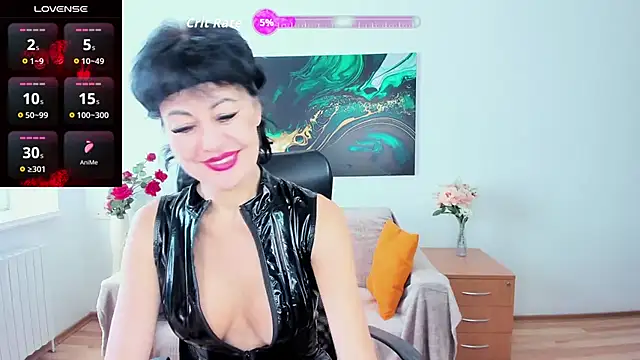 Snapshot of Silvia_Wallec chatting on 10.26.25 Silvia Wallec online show from 10.26.25