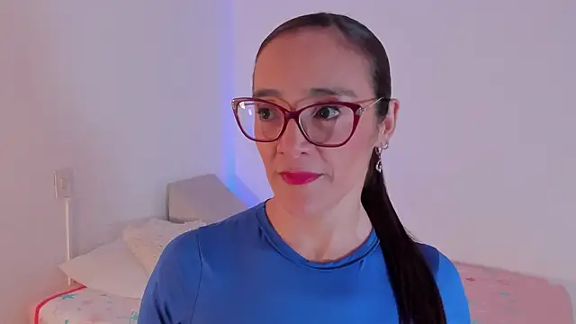 Jessica Herrera  online show from 06.05.26