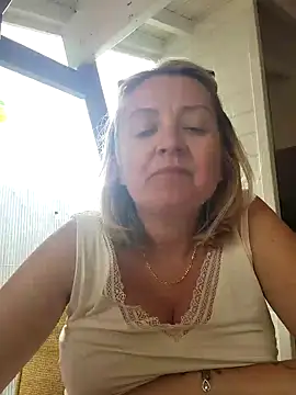 lady charlyne online show from 01.24.25