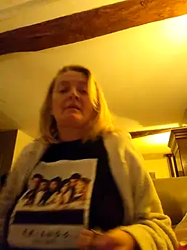 lady charlyne online show from 02.25.25