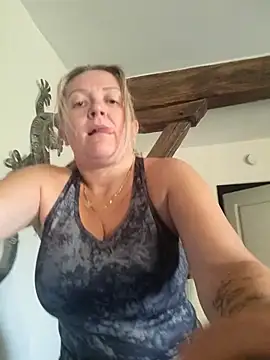 lady charlyne online show from 02.26.25