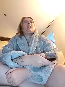 lady charlyne online show from 09.16.25