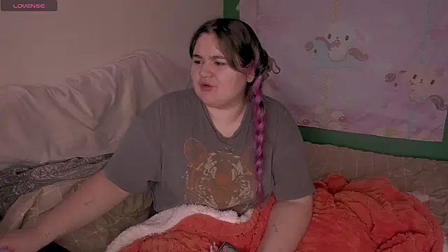 Freakcute  online show from 02.11.25