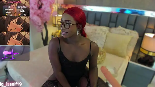 Snapshot of IsseyMz chatting on 03.05.25 IsseyMz online show from 03.05.25