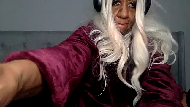 BreanaDivine online show from 12.19.24