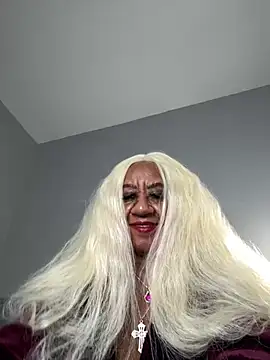 BreanaDivine online show from 02.16.25