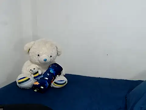 Snapshot of Chantal_hott chatting on 01.11.25 Chantal hott online show from 01.11.25