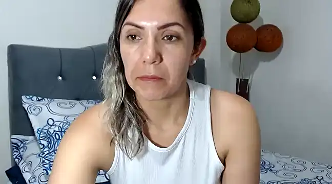 Snapshot of Chantal_hott chatting on 03.08.25 Chantal hott online show from 03.08.25