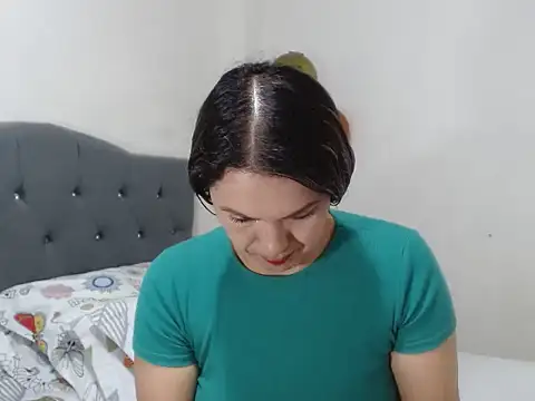 Snapshot of Chantal_hott chatting on 03.13.25 Chantal hott online show from 03.13.25