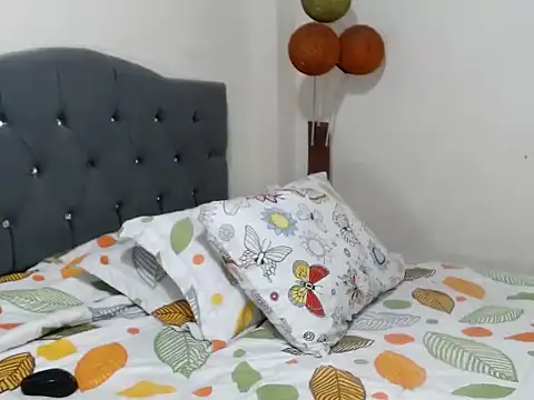 Snapshot of Chantal_hott chatting on 03.14.25 Chantal hott online show from 03.14.25