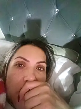 Snapshot of Chantal_hott chatting on 09.14.25 Chantal hott online show from 09.14.25