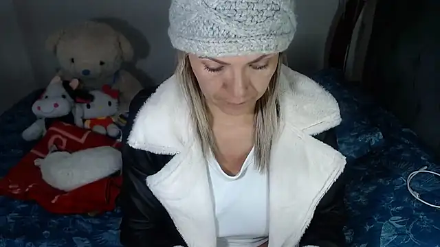 Chantal hott online show from 02.06.26