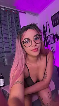 Salome Villa online show from 10.21.25