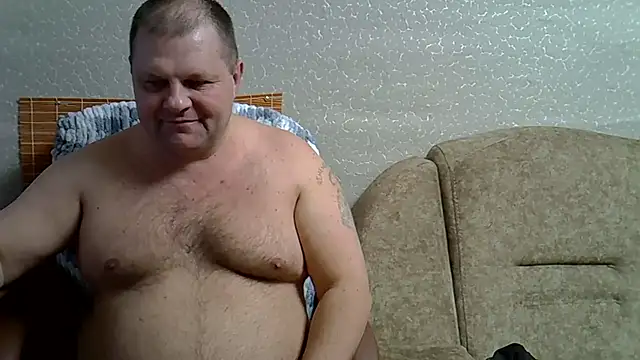 Snapshot of Nilola6 chatting on 12.23.24 Nilola6 online show from 12.23.24