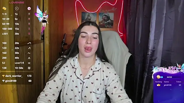 Snapshot of Fiery_Brunette_ chatting on 12.31.24 Fiery Brunette online show from 12.31.24