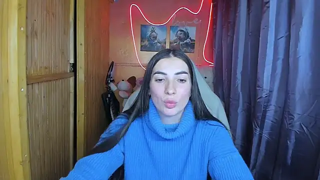 Snapshot of Fiery_Brunette_ chatting on 02.04.25 Fiery Brunette online show from 02.04.25