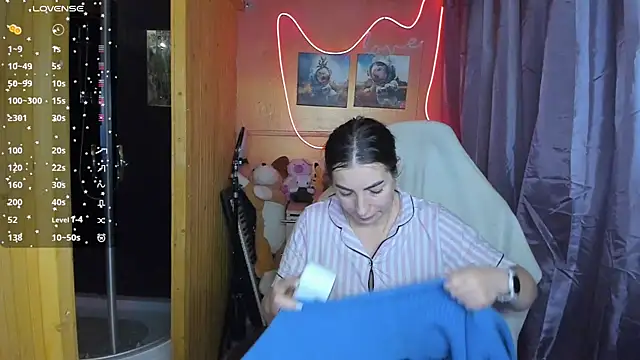 Snapshot of Fiery_Brunette_ chatting on 03.02.25 Fiery Brunette online show from 03.02.25