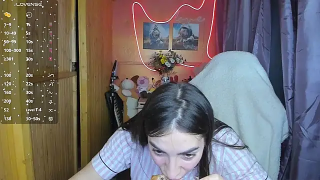 Snapshot of Fiery_Brunette_ chatting on 03.09.25 Fiery Brunette online show from 03.09.25