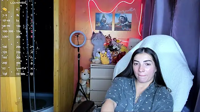 Snapshot of Fiery_Brunette_ chatting on 09.26.25 Fiery Brunette online show from 09.26.25