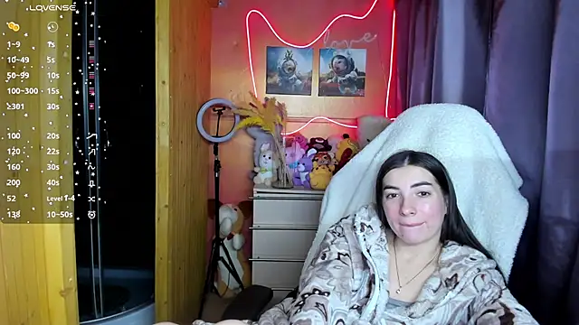 Fiery Brunette  online show from 11.26.25