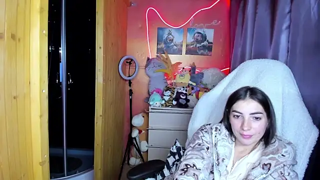 Fiery Brunette  online show from 04.29.26