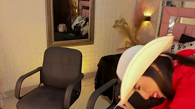 Snapshot of catalina__23 chatting on 01.14.25 catalina 23 online show from 01.14.25