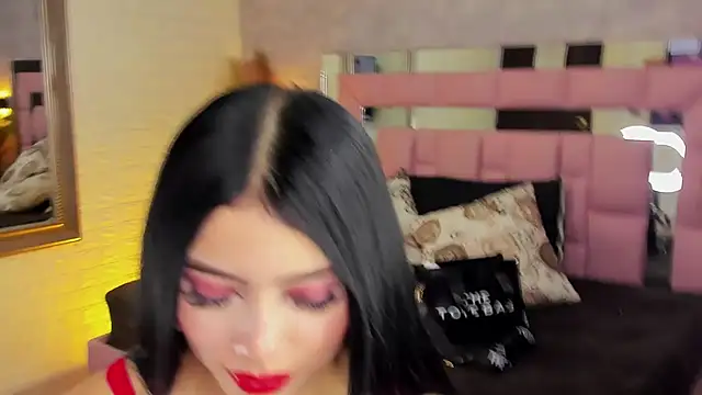 Snapshot of catalina__23 chatting on 02.04.25 catalina 23 online show from 02.04.25