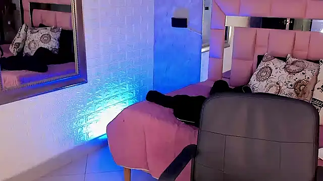 Snapshot of catalina__23 chatting on 03.20.25 catalina 23 online show from 03.20.25