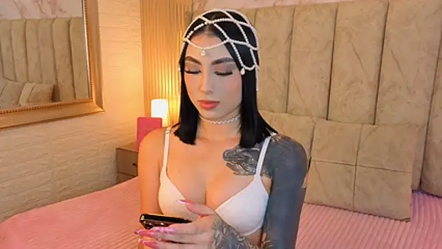 Snapshot of catalina__23 chatting on 10.28.25 catalina 23 online show from 10.28.25