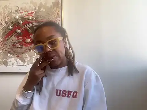 ChocolateCakeQueen online show from 11.20.25