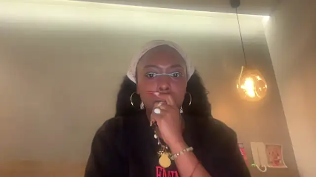 ChocolateCakeQueen online show from 05.01.26