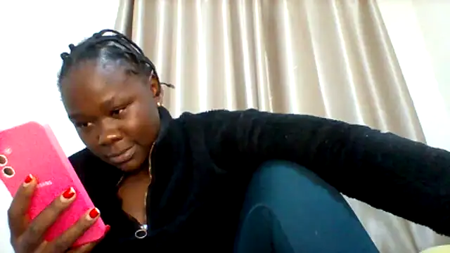 Snapshot of sexy_cutelips chatting on 06.11.26 sexy cutelips online show from 06.11.26