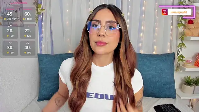 Snapshot of HazzelGray chatting on 02.05.26 HazzelGray online show from 02.05.26